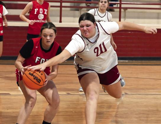 Lady Savage basketball season underway