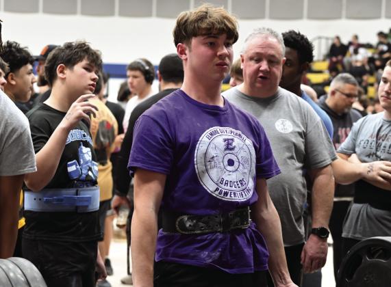 Elmore City and Wynnewood Powerlifters competed at the Dibble Demons’ powerlifting meet on February 5. Top right, Wynnewood’s CJ Readnour has a tough squat attempt. Bottom right, Wynnewood’s Colt Nabors makes an easy deadlift attempt. News Star photos by Don Coffey