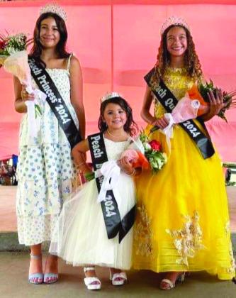 (L-R) Peach Princess Rhylin Burnett, Peach Blossom Kendrie Owens and Peach Queen Nevaeh Hughes.