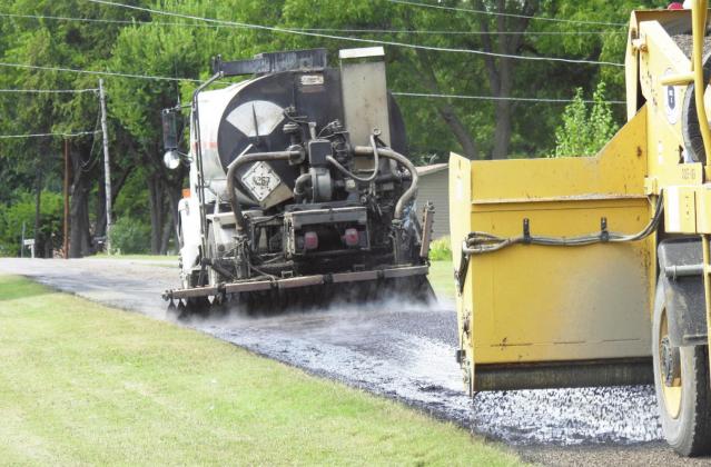 Dist. 3 road crews apply chip seal to Wynnewood streets