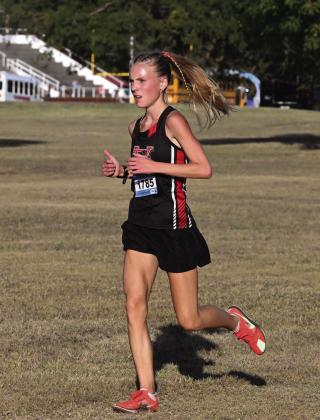 Lady Panthers win again, Leopardettes reach top five