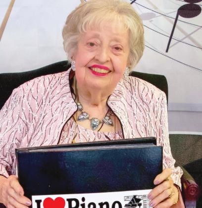 Jonetta Hinkle has taught piano lessons for 62 years.