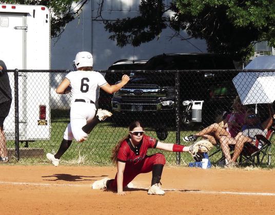 Lady Panther Daylee O’Bryant stretches out to take the catch for an out on a Marietta batter in the Mia Tapia Memorial Tournament last weekend. Pauls Valley beat Marietta 6-2 and Community Christian School 5-4. The Lady Panthers ended their tournament play with losses to tournament winner Kingfisher (5-2) and runner up Marlow (7-5). News Star photo by Chris Mackey