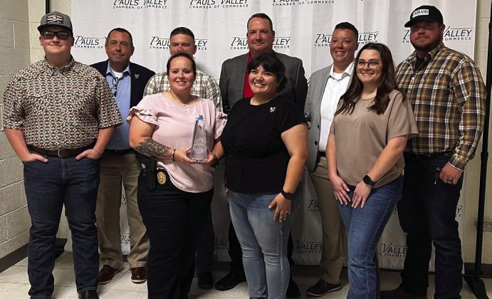 The Pauls Valley Police Department received the Corporate Citizen of the Year award at the Pauls Valley Chamber of Commerce’s annual celebration Tuesday. Pauls Valley High School Principal Kirk Moore, Asst. Principal Chad Chronister and Coach Mark Green shared this year’s Citizen of the Year award.