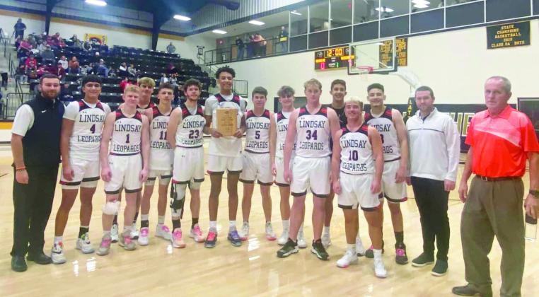Leopards sweep Latta Tournament