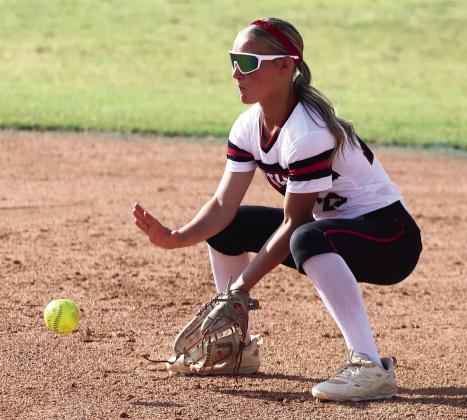 Elliot Owen makes a play on a ground ball to second during Pauls Valley’s 10-1 district win over Chickasha. Photo by Mike Arie