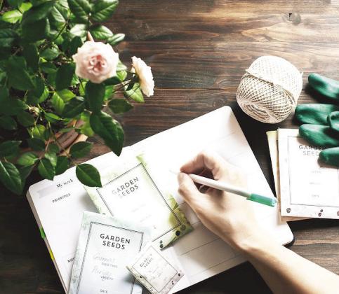 Gardeners can keep themselves busy this winter by establishing their spring garden plans. (Photo by Shutterstock)