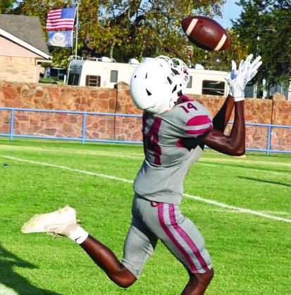 Wynnewood scrimmages Holdenville, preps for Comanche tonight