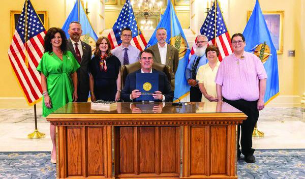 Townley, Hines celebrates signing of Gold Star Family Monument Bill