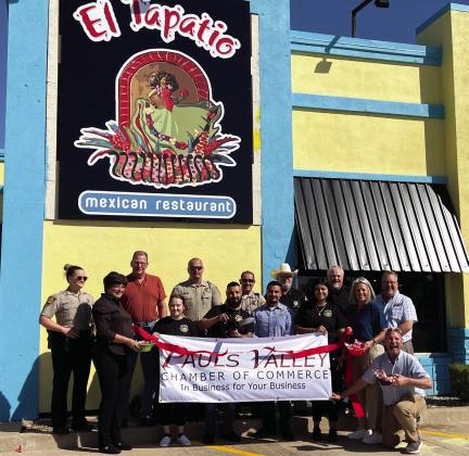 New Pauls Valley Chamber of Commerce member El Tapatio celebrated its grand opening Oct. 3 with a ribbon cutting. The Mexican restaurant is at 2609 W. Grant Ave., in Pauls Valley. News Star photo by Suzanne Mackey