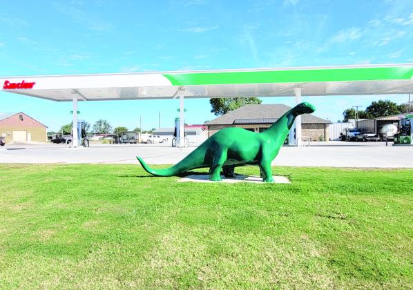 The grand opening of a new Sinclair service station at 106 NE 2nd St. in Lindsay is scheduled for Wednesday, October 26, from 8 a.m.-4 p.m. A ribbon cutting will be held that morning and radio station KBLP will be live from 10 a.m.-2 p.m. with free hot dogs and giveaways awarded throughout the day. A large screen TV, a Yeti, and Sinclair gift cards will be among the prizes. The kids can even come dressed to trick or treat! Everyone is welcome to attend.