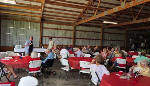 Pauls Valley alumni honor actions of school staff
