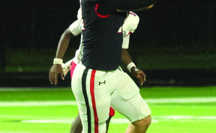 Pauls Valley’s Lincoln Alberston hauls in a pass during Friday’s action against Idabel. Photo by Mike Arie