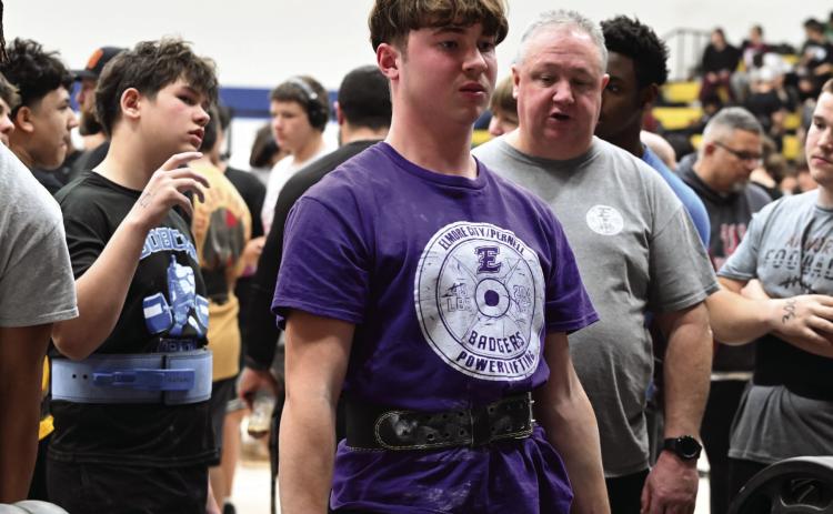 Elmore City and Wynnewood Powerlifters competed at the Dibble Demons’ powerlifting meet on February 5. Top right, Wynnewood’s CJ Readnour has a tough squat attempt. Bottom right, Wynnewood’s Colt Nabors makes an easy deadlift attempt. News Star photos by Don Coffey