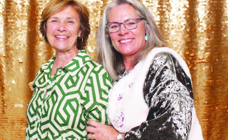 Allison Dunham (left) was named Pauls Valley’s 2023 Citizen of the Year during the annual Chamber of Commerce Celebration April 20. Last year’s Citizen of the Year recipient, Connie Upton (right), presented Dunham with the award. Courtesy photo