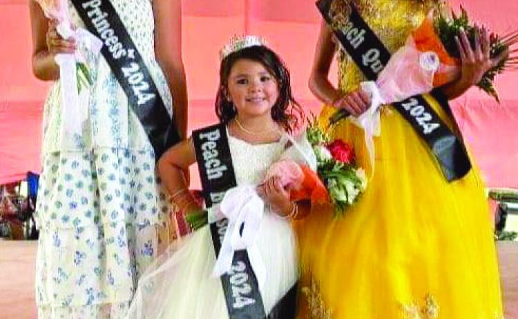 (L-R) Peach Princess Rhylin Burnett, Peach Blossom Kendrie Owens and Peach Queen Nevaeh Hughes.