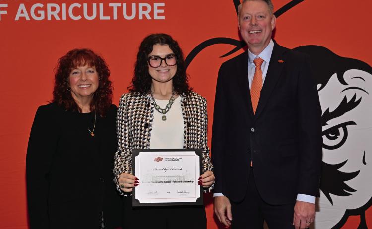 Brooklyn Bunch of Lindsay (pictured center) was one of three Garvin County students to receive an academic scholarship from Oklahoma State University’s Ferguson College of Agriculture earlier this month. Courtesy Photo