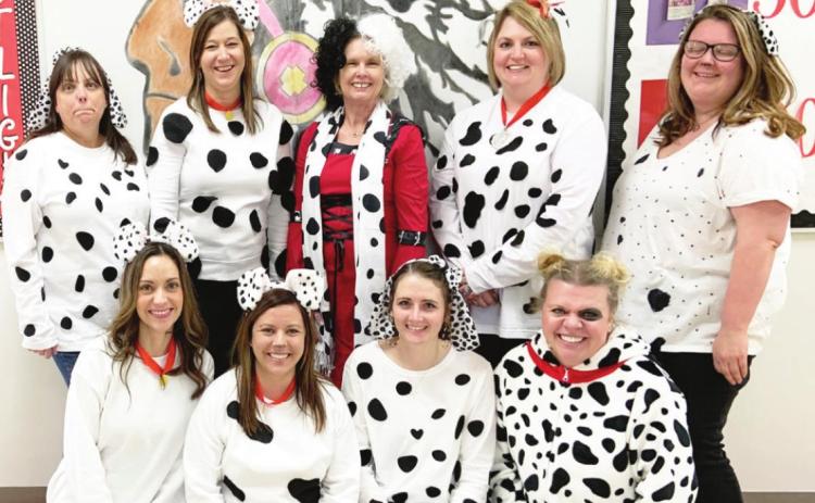 Elementary school celebrates 100/101 days of school