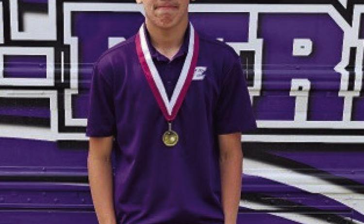 Cache Ross won the Velma Junior High Golf Tournament Monday, shooting 38 for nine holes. The Elmore City-Pernell junior high golf team, which also includes Ricky Foster, Luke McIntosh, Dillon Brewer, Eli McConnell and Cannon Johnson, placed third overall. Courtesy Photo