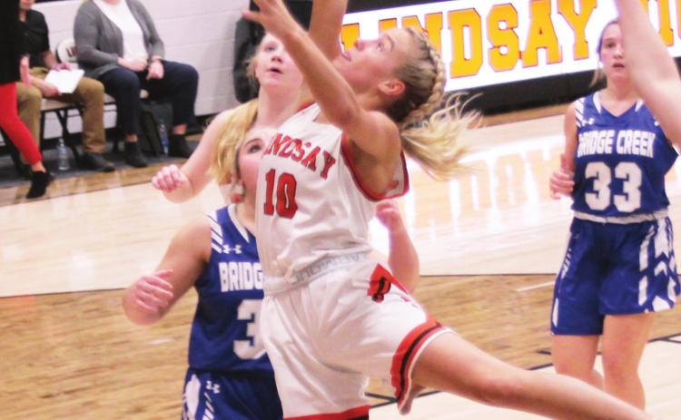 Lindsay High School basketball teams win over Bridge Creek