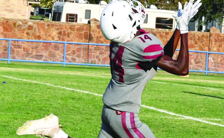 Wynnewood scrimmages Holdenville, preps for Comanche tonight